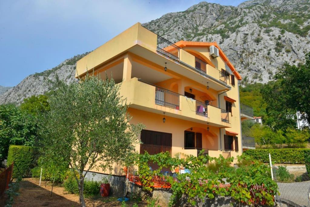 D Apartment Kotor Exterior foto