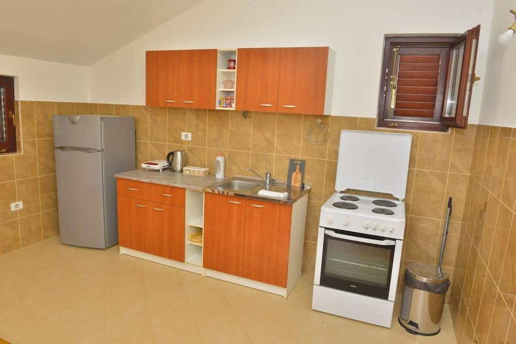 D Apartment Kotor Exterior foto